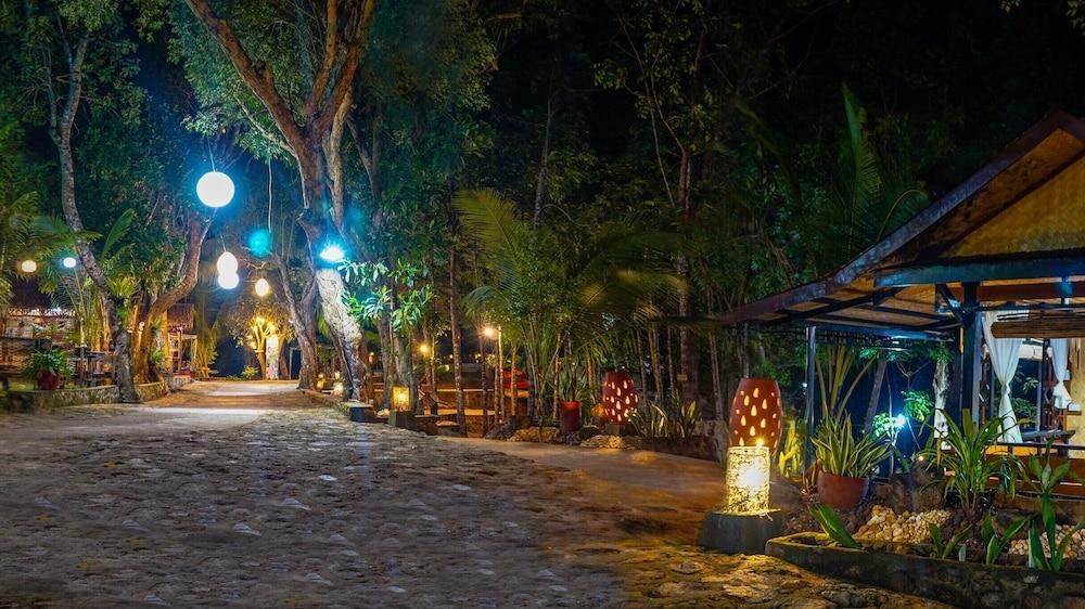 Villa Khadine Grand Vista Resort Coron Exteriör bild