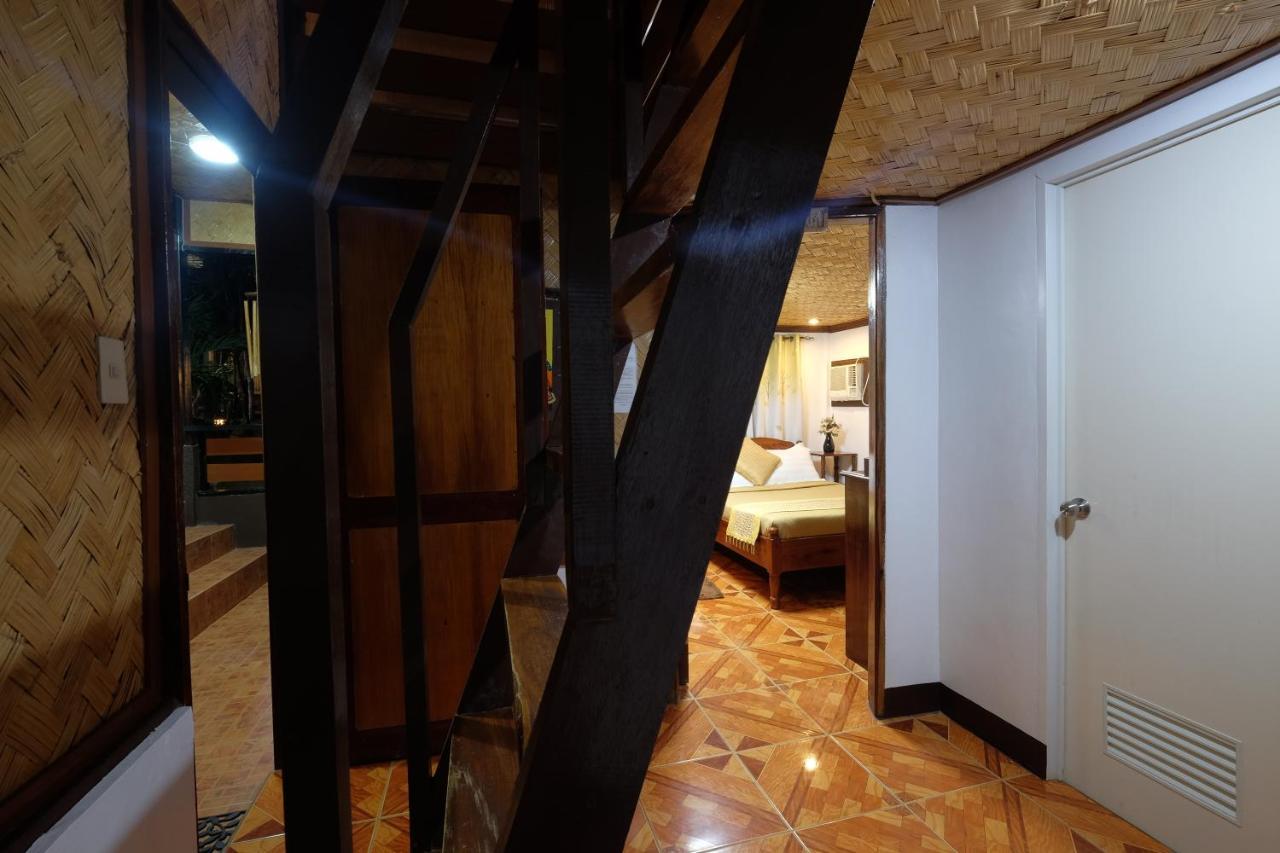 Villa Khadine Grand Vista Resort Coron Exteriör bild